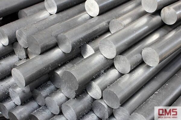 Cây inox có dạng thanh tròn và đặc ruột